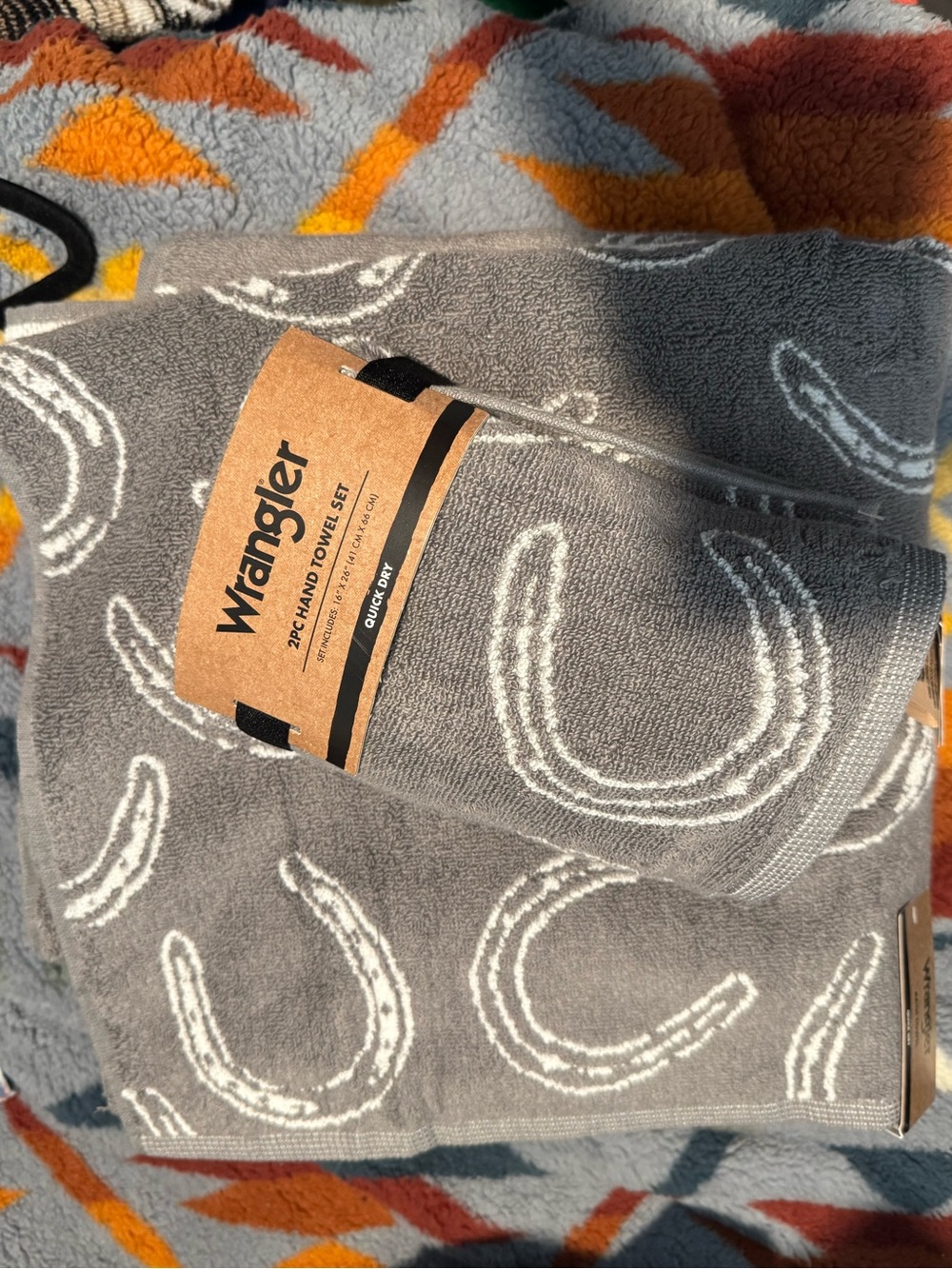 Wrangler Gray and White Horseshoe 2 bath towels + Hand Towel Set
